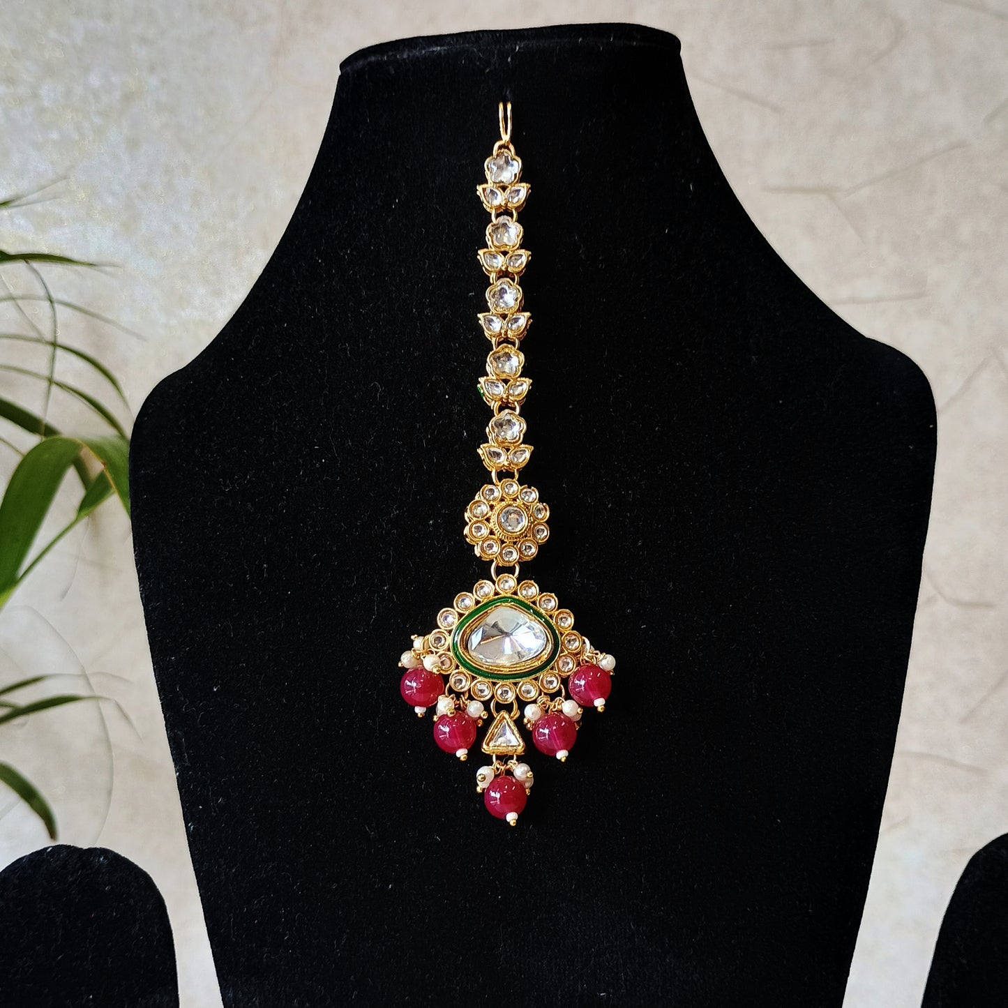 Gold Plated Kundan Choker Set with Maangtika