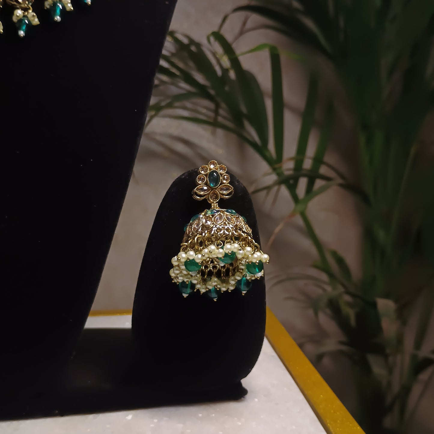 Antique Gold Plated Jewellery Set with Maangtika
