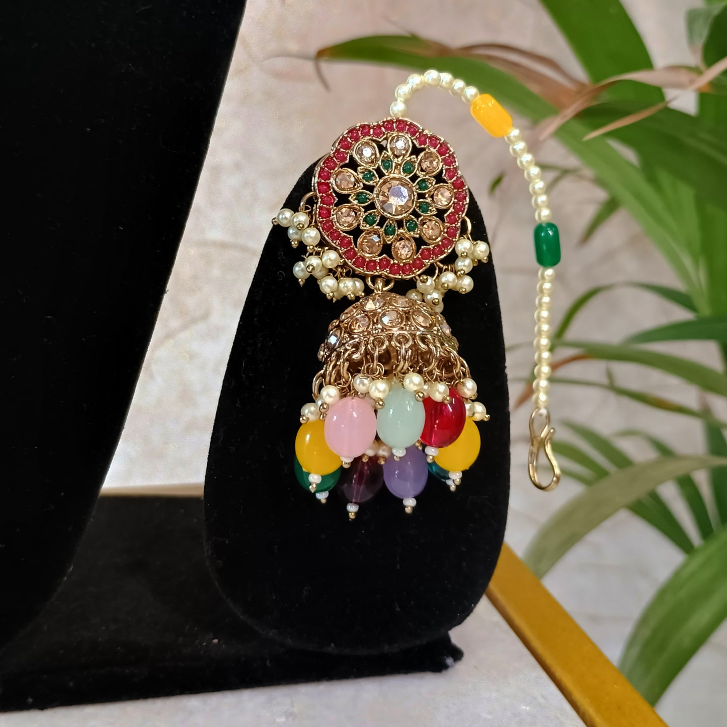 Antique Multicolor Choker Jewellery Set with Maangtika