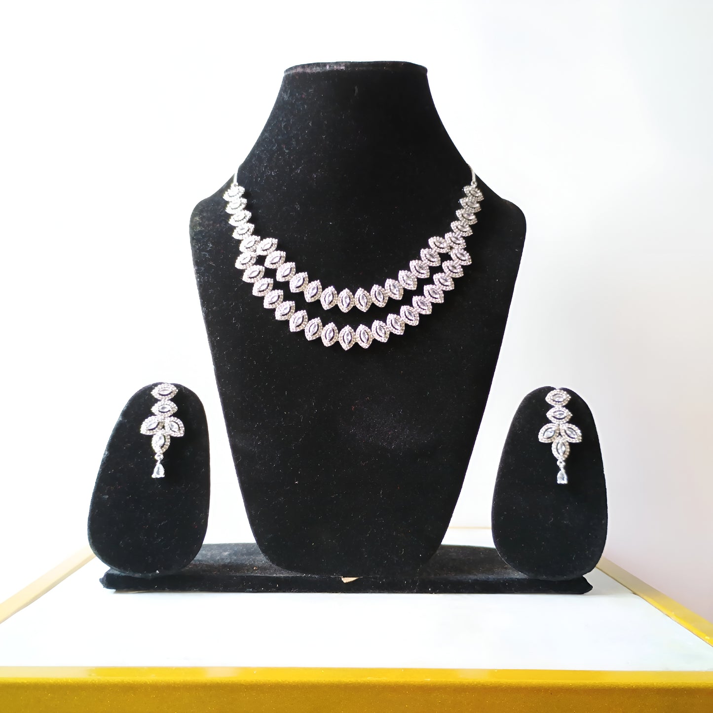 AD Necklace Set